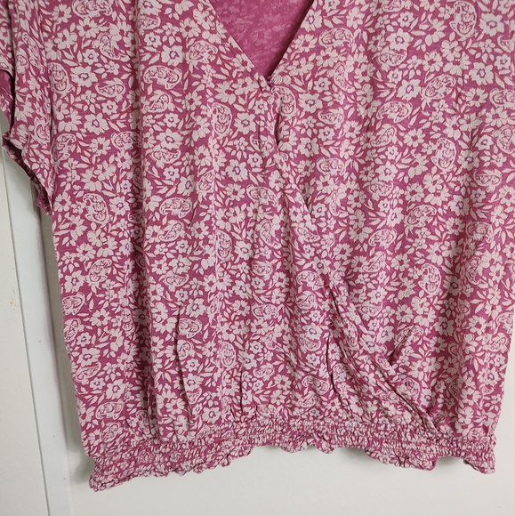 Lucky Brand Pink White Floral Print Top V-neck Short Sleeve Large - Picture 3 of 9